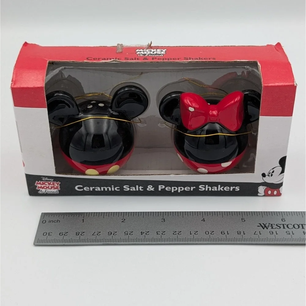 NIB Disney Mickey & Minnie Mouse Head Ceramic Salt/Pepper Shakers Red and Black